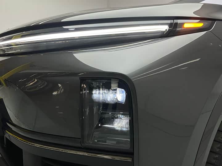 Фото 21 - LiXiang L7