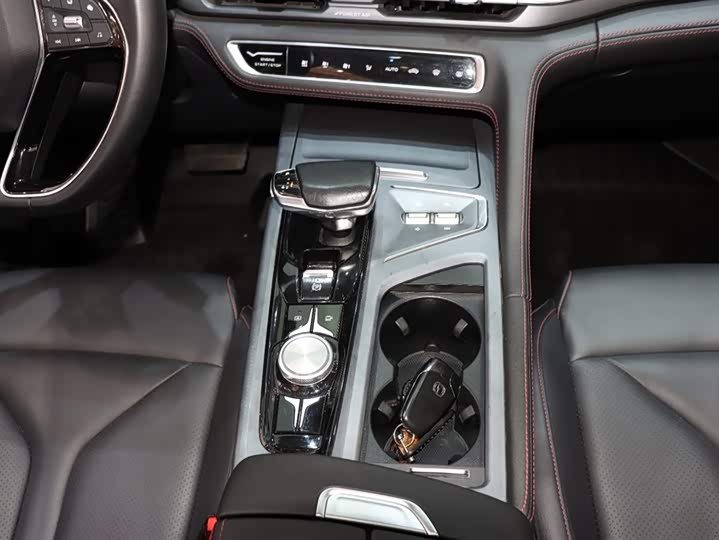 Фото 14 - Changan CS75 Plus