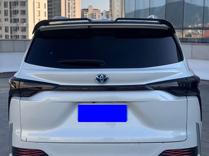 Фото 8 - Toyota Sienna