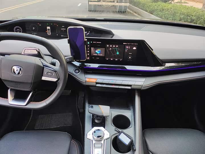 Фото 13 - Changan UNI-V