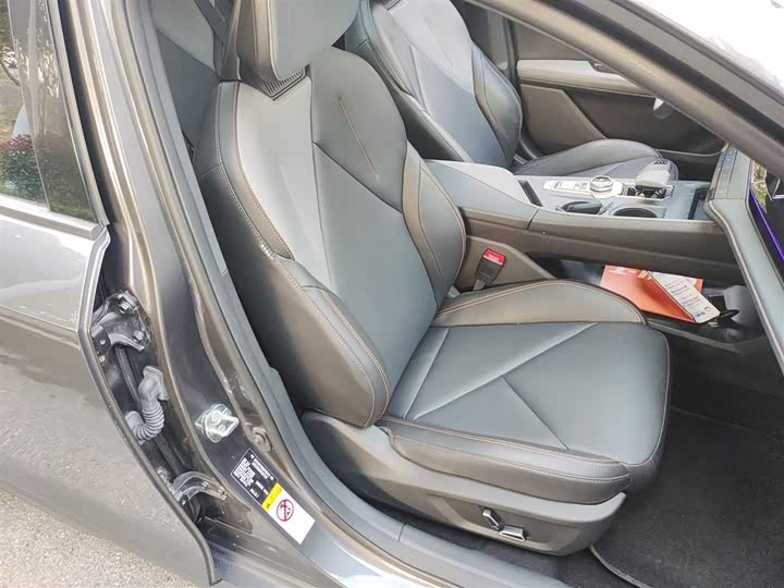 Фото 25 - Changan UNI-V