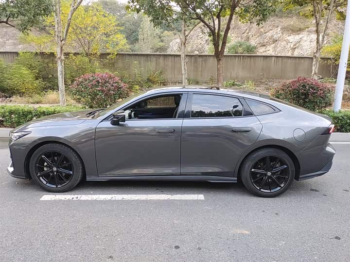 Фото 5 - Changan UNI-V