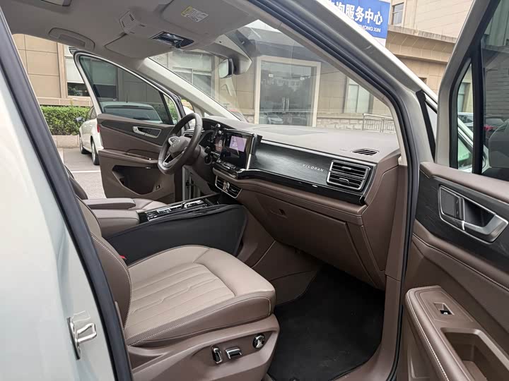 Фото 12 - Volkswagen Viloran