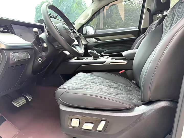 Фото 6 - Tank 500 Hybrid