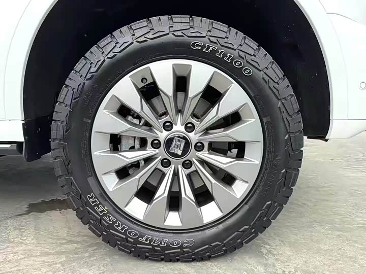 Фото 7 - Tank 500 Hybrid