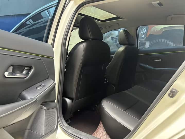 Фото 8 - Nissan Sylphy