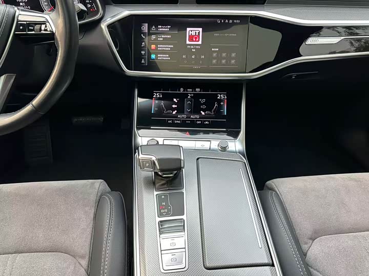 Фото 14 - Audi A6L