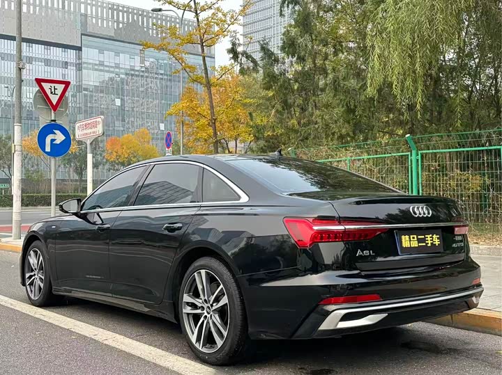 Фото 6 - Audi A6L