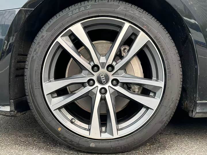 Фото 8 - Audi A6L