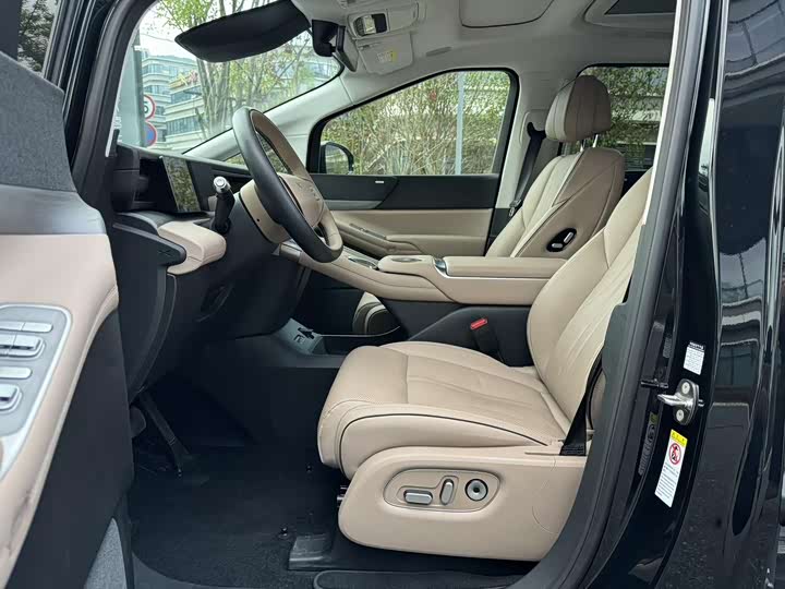 Фото 7 - XPeng X9