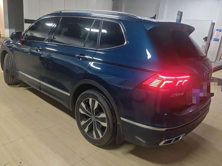 Фото 4 - Volkswagen Tiguan L Pro