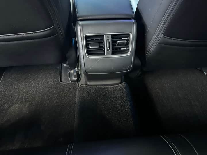 Фото 12 - Honda Accord