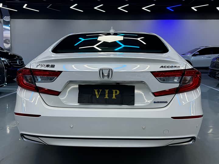 Фото 21 - Honda Accord