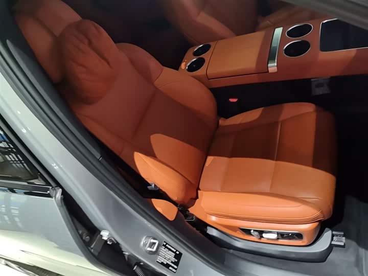 Фото 11 - LiXiang L9