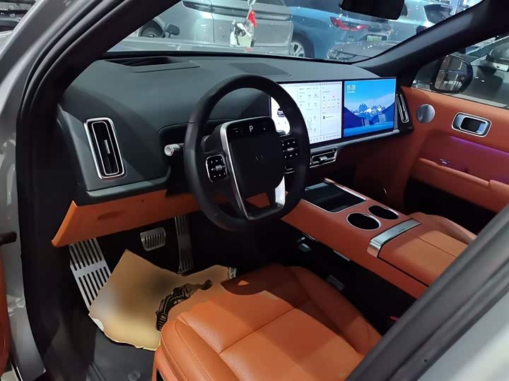 Фото 13 - LiXiang L9