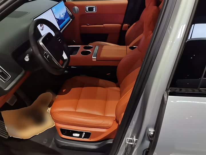 Фото 18 - LiXiang L9