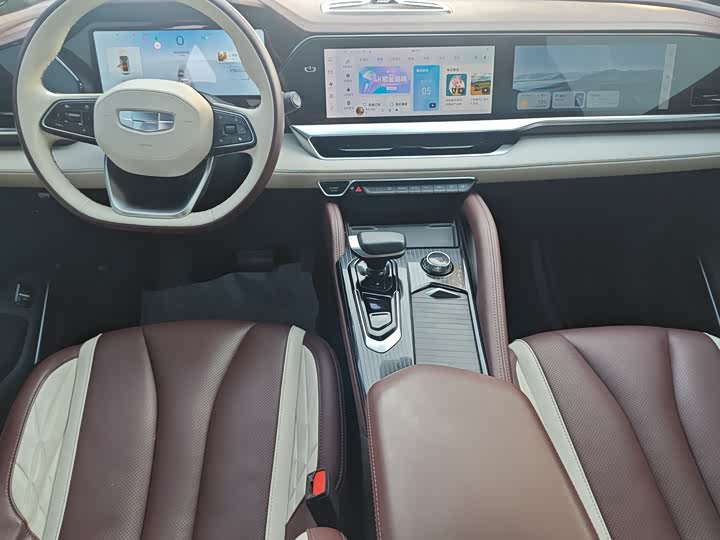 Фото 6 - Geely Monjaro