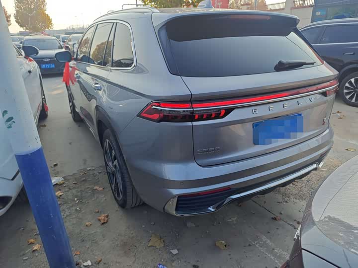 Фото 7 - Geely Monjaro