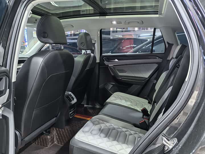 Фото 9 - Volkswagen Tayron