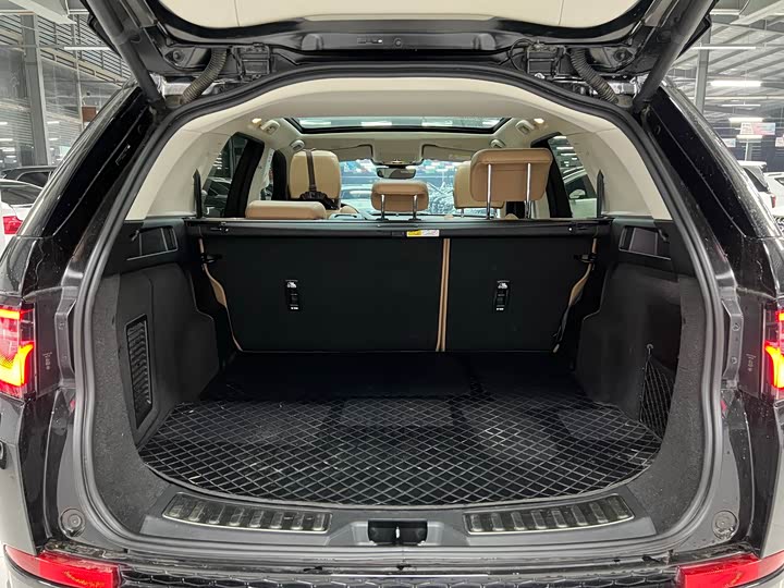 Фото 16 - Land Rover Discovery Sport