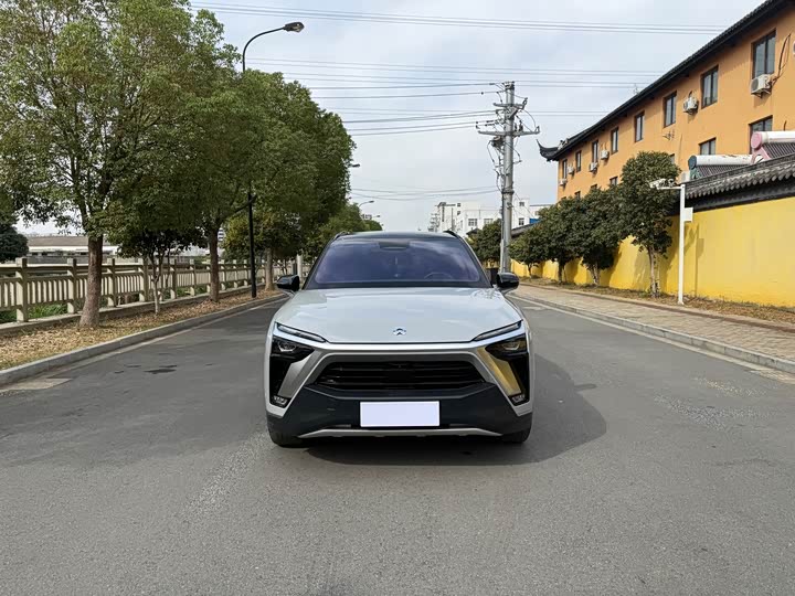 Фото 3 - Nio ES8