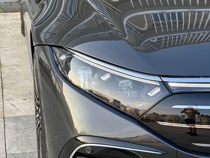 Фото 17 - Mercedes-Benz EQS