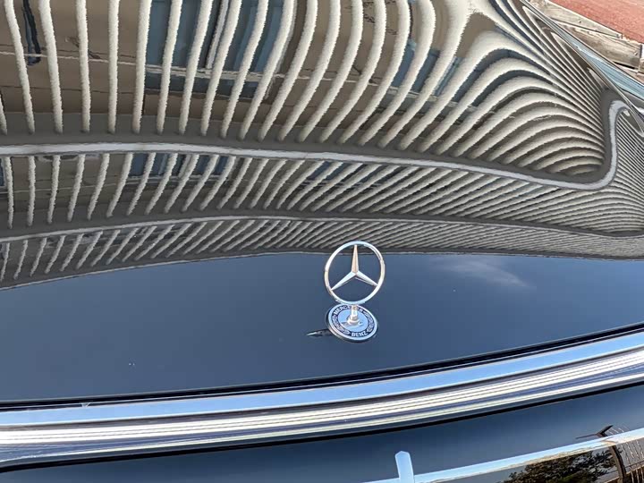 Фото 18 - Mercedes-Benz EQS