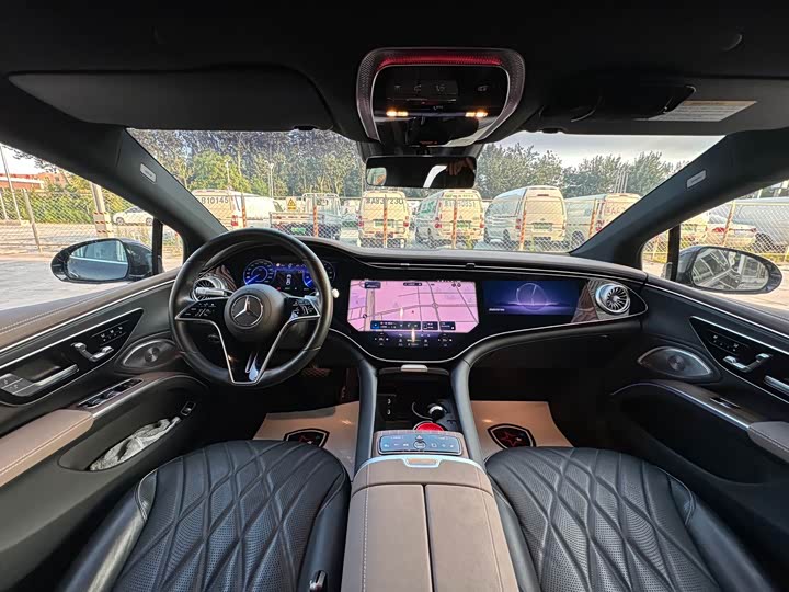 Фото 9 - Mercedes-Benz EQS