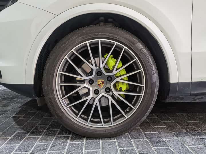 Фото 4 - Porsche Cayenne Hybrid