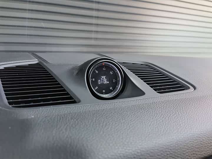 Фото 7 - Porsche Cayenne Hybrid