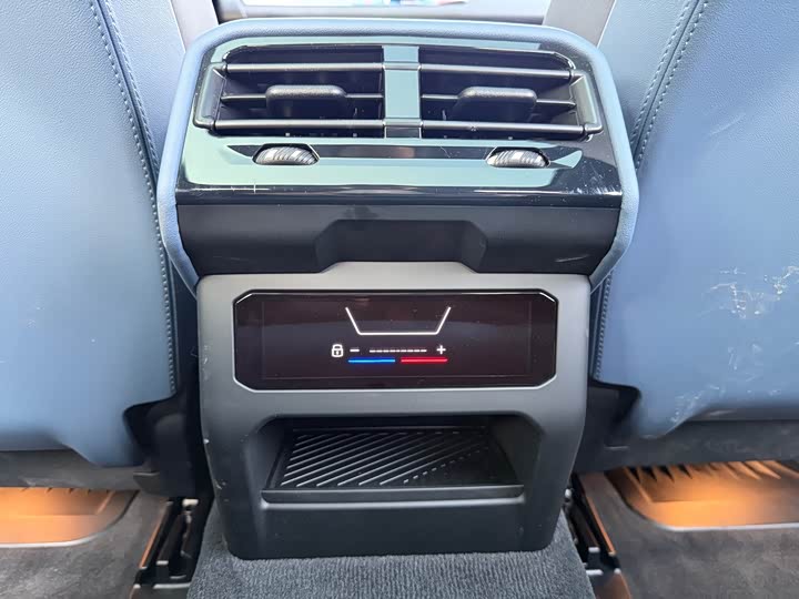 Фото 20 - BMW i5