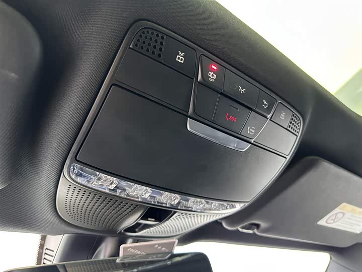 Фото 11 - Mercedes-Benz E-Class