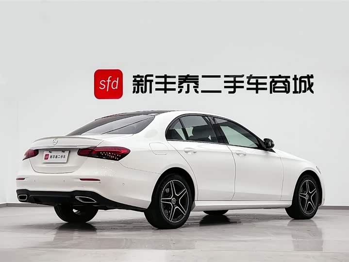 Фото 5 - Mercedes-Benz E-Class