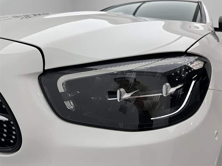 Фото 9 - Mercedes-Benz E-Class