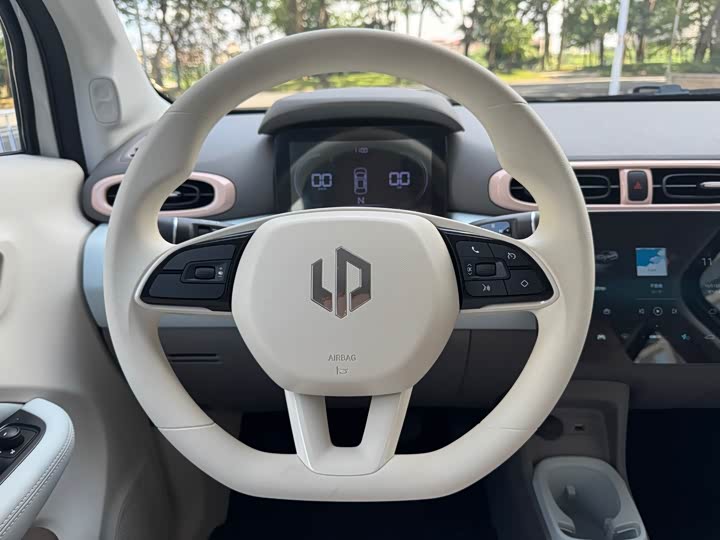 Фото 13 - Leapmotor T03