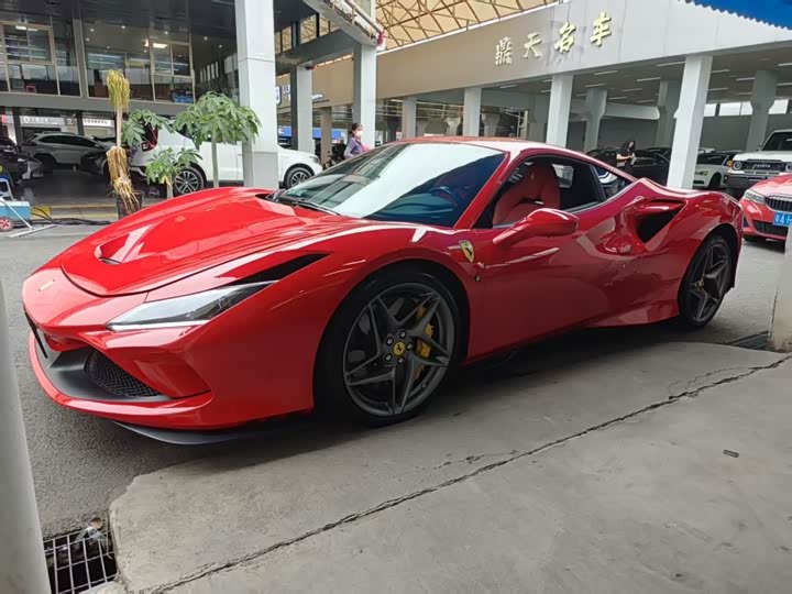 Фото 1 - Ferrari F8