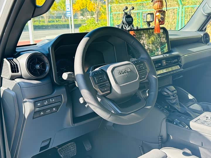 Фото 12 - Toyota Prado