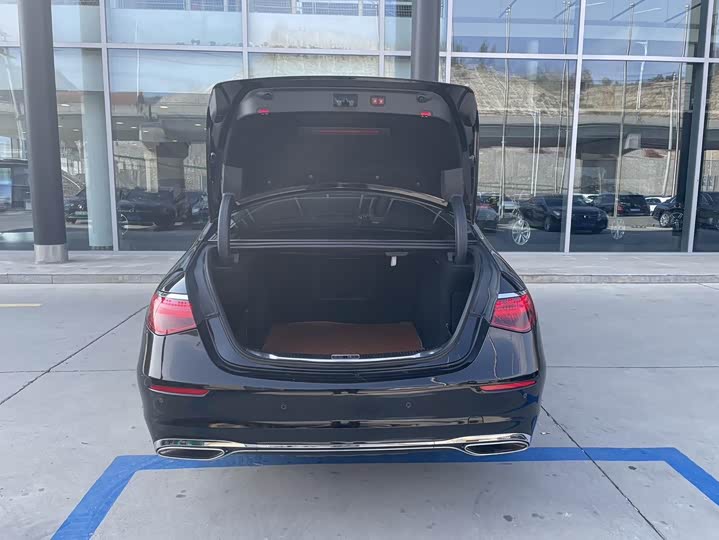 Фото 4 - Mercedes-Benz S-Class