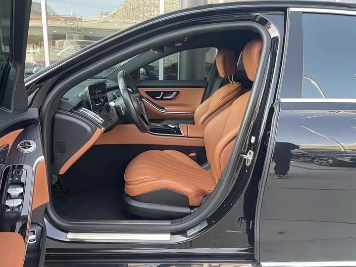 Фото 8 - Mercedes-Benz S-Class