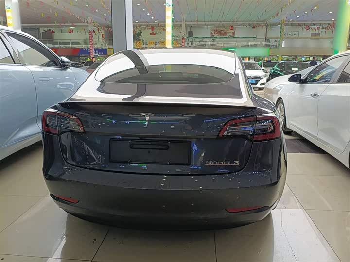Фото 6 - Tesla Model 3