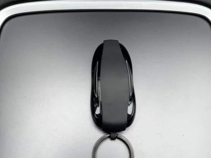 Фото 9 - Tesla Model 3