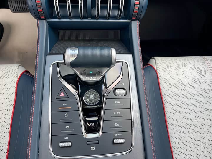 Фото 16 - BYD Yuan Plus