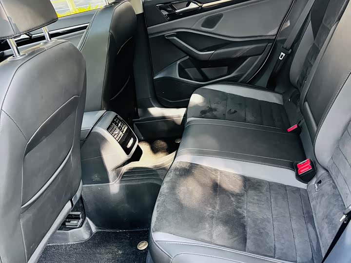 Фото 17 - Volkswagen Sagitar L