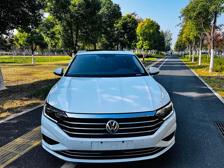 Фото 2 - Volkswagen Sagitar L