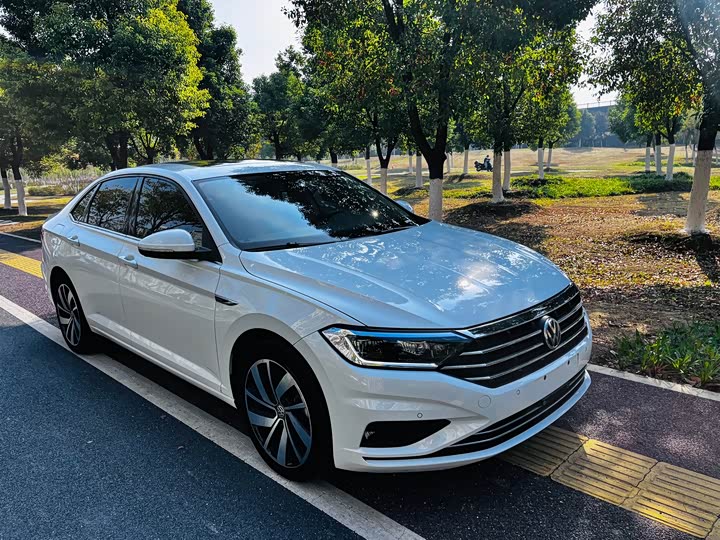 Фото 3 - Volkswagen Sagitar L