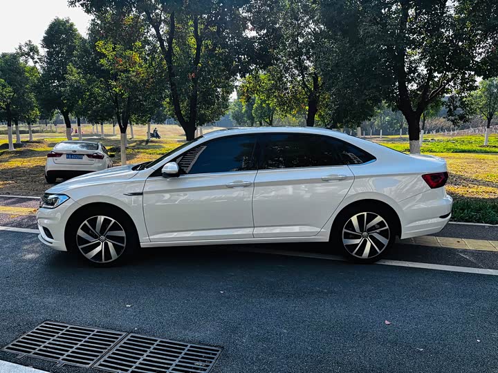 Фото 7 - Volkswagen Sagitar L