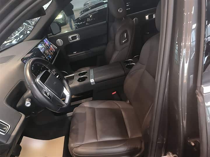 Фото 15 - LiXiang L9