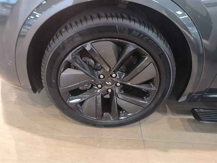 Фото 23 - LiXiang L9