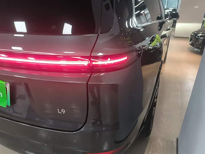 Фото 8 - LiXiang L9