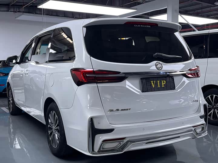 Фото 21 - Buick GL8 ES